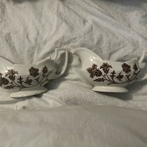 GORGEOUS VTG JG Meakin Ironstone England Pair of Gravy Boats (G22)